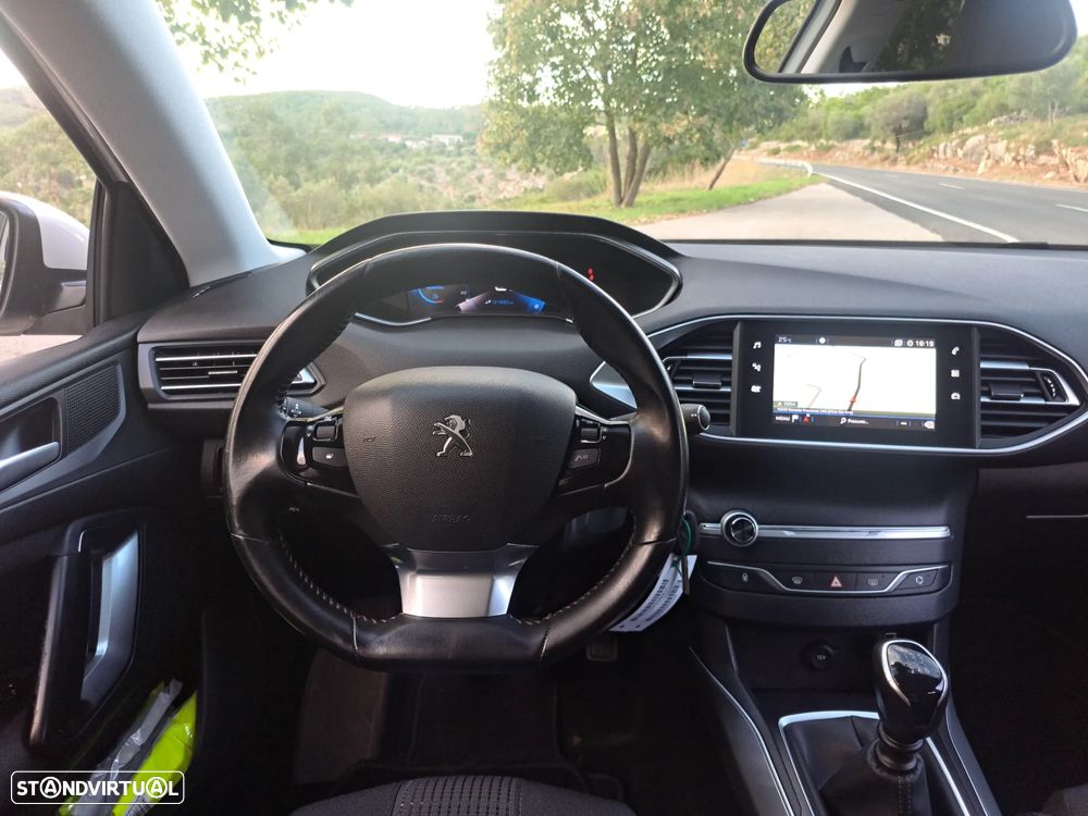 Peugeot 308 1.5 BlueHDi Allure - 16