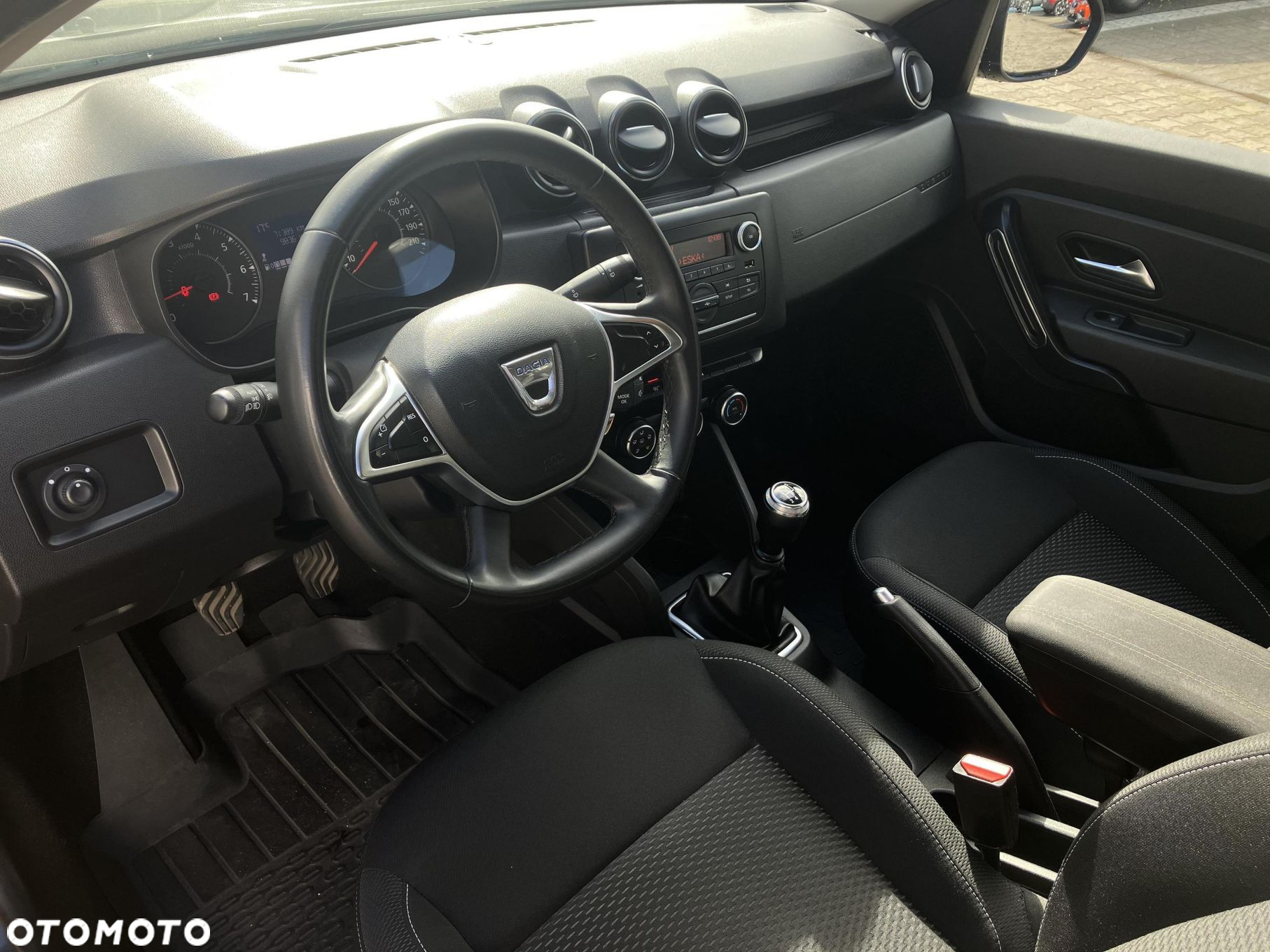 Dacia Duster 1.6 SCe Comfort - 9