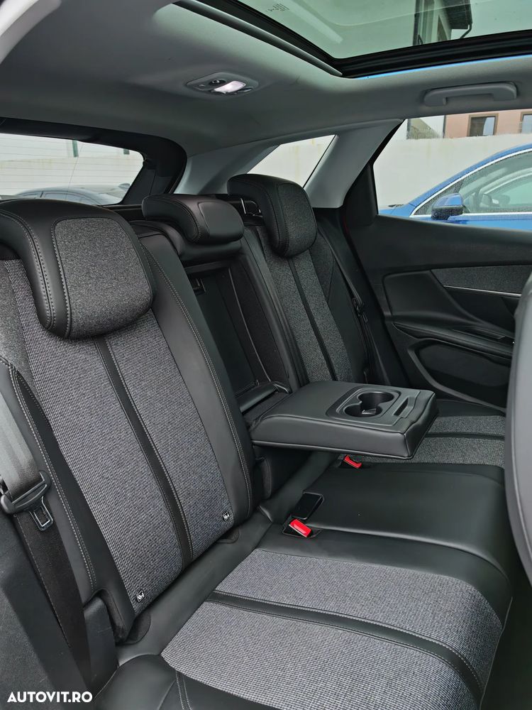 Peugeot 3008 PureTech 130 Stop & Start GPF EAT8 Allure - 19