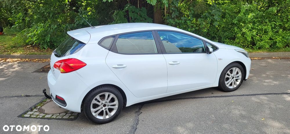 Kia Ceed 1.6 GDI Fifa World Cup Edition - 4