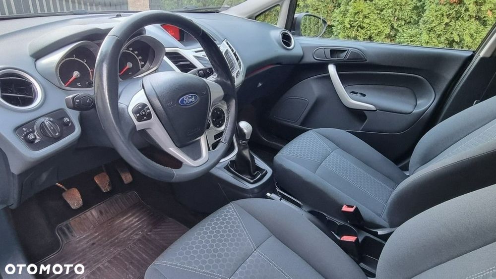 Ford Fiesta - 11