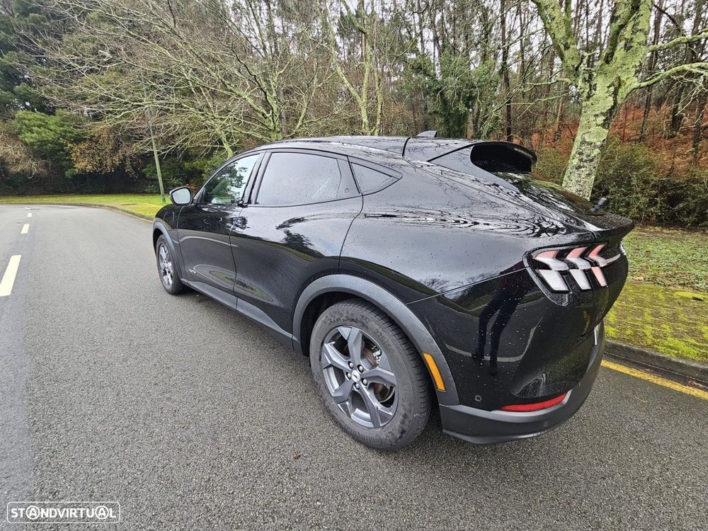 Ford Mustang Mach-E Standard - 35