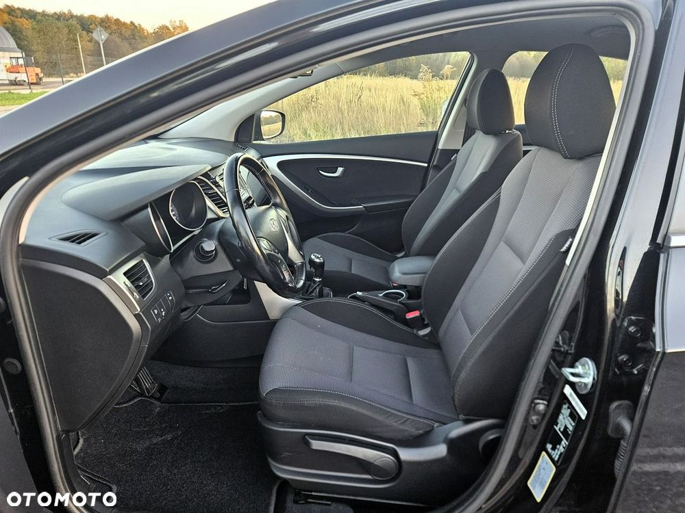 Hyundai i30 1.4 Comfort - 25