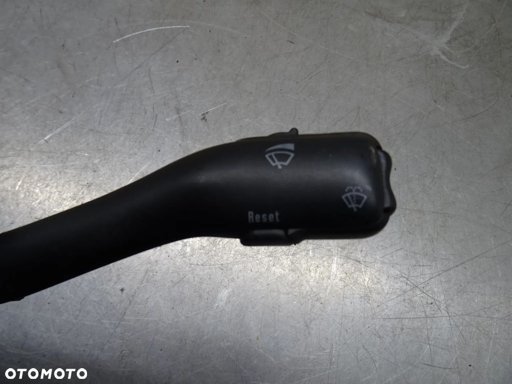 SKODA SUPERB I 01-05 2.8 V6 MANETKA PRZEŁĄCZNIK ZESPOLONY 8L0953513H - 3