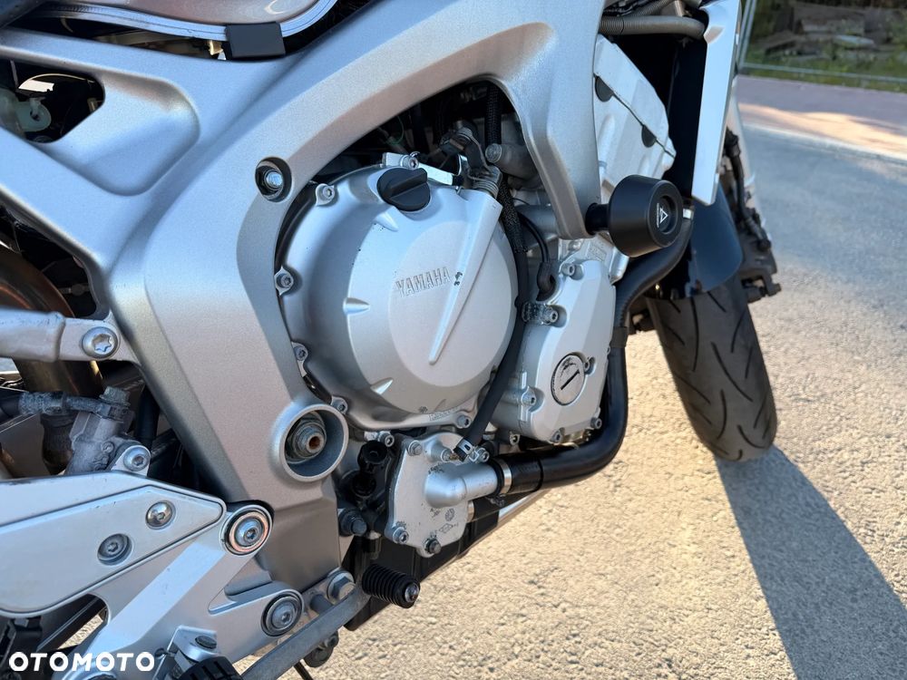 Yamaha FZ6 - 19