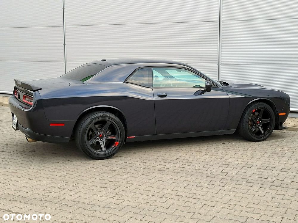 Dodge Challenger - 19