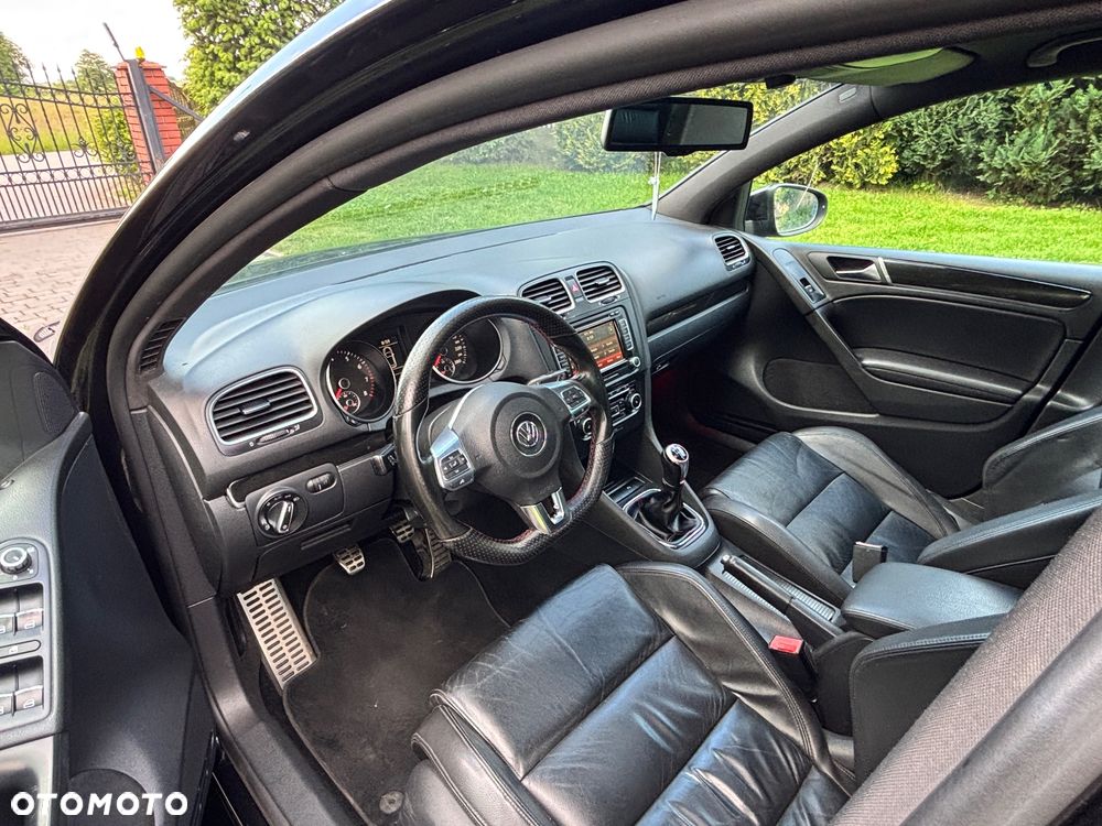Volkswagen Golf VI 2.0 TSI GTI - 18