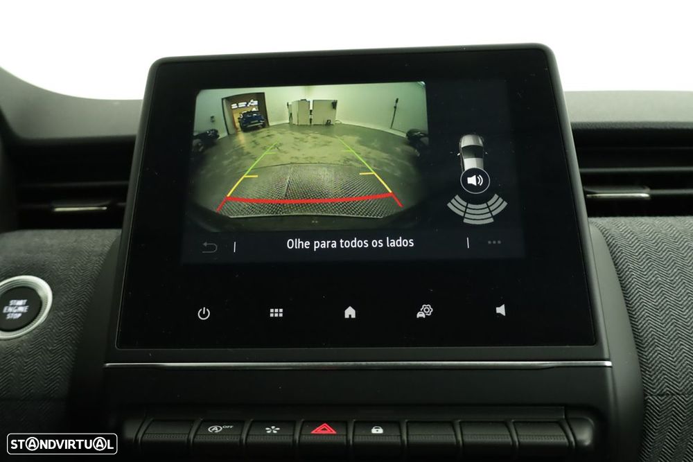 Renault Clio 1.0 TCe Techno Bi-Fuel - 11