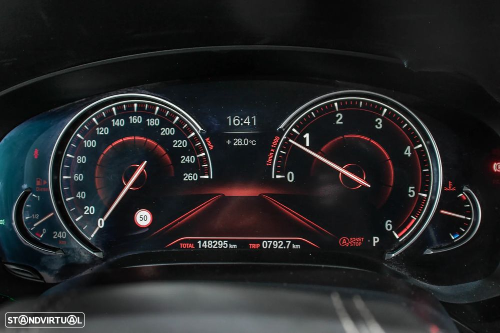 BMW 520 d Touring Aut. Sport Line - 36