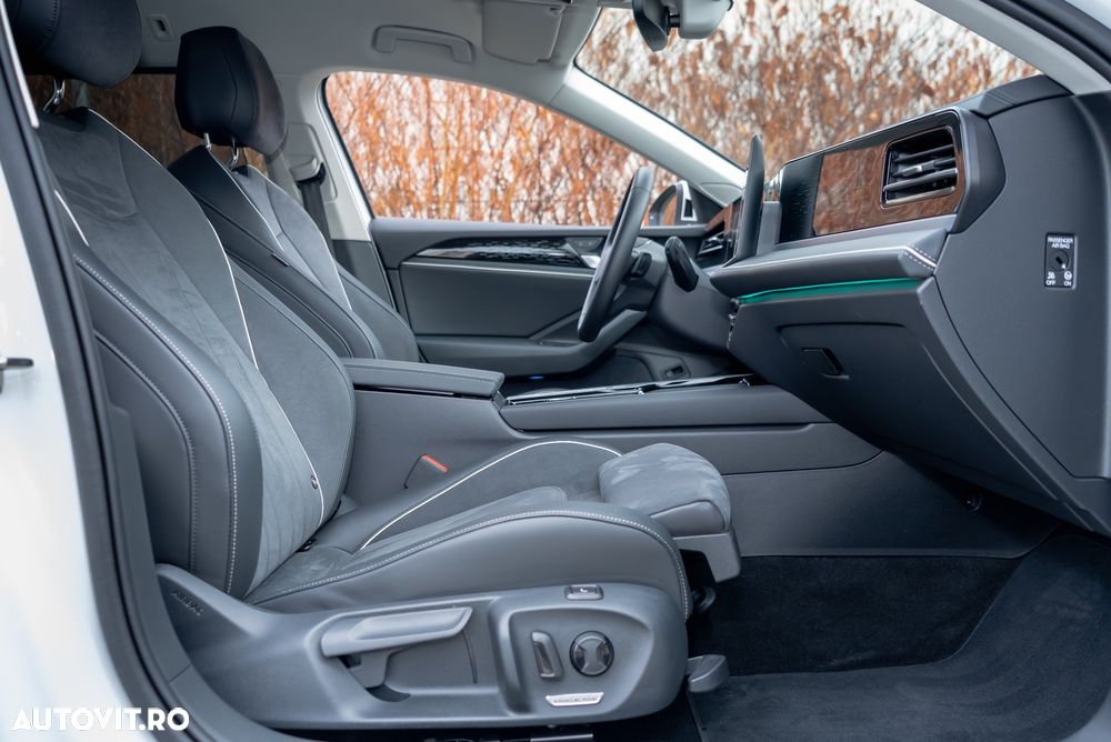 Volkswagen Passat 2.0 TDI SCR DSG Elegance - 37