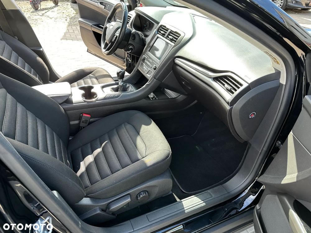 Ford Mondeo - 23