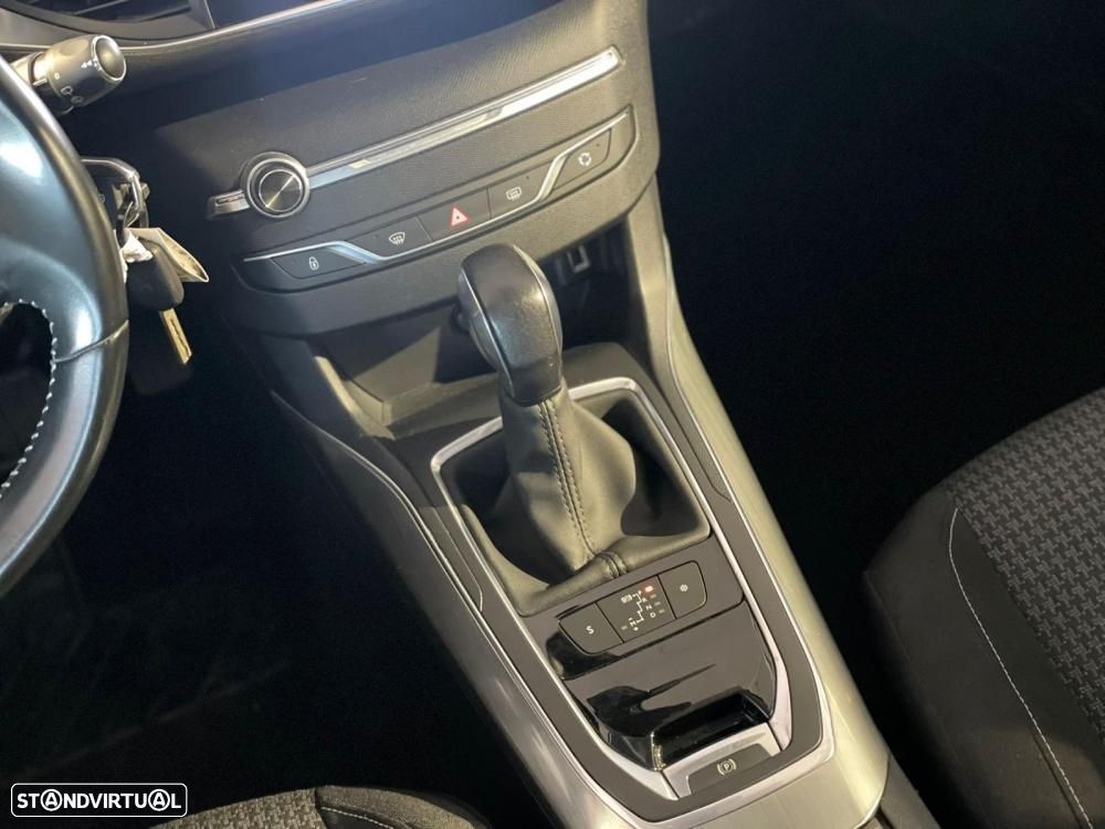 Peugeot 308 SW 1.5 BlueHDi Allure EAT6 - 24