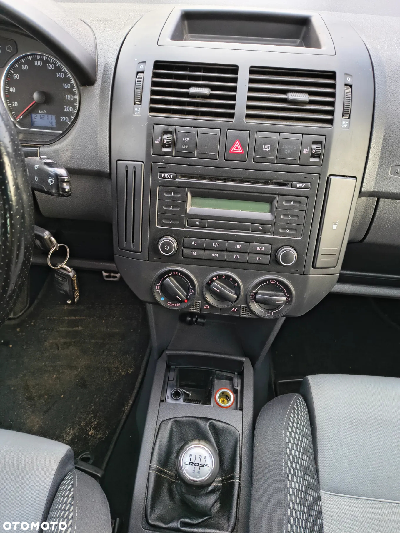 Volkswagen Polo Cross 1.6 - 9