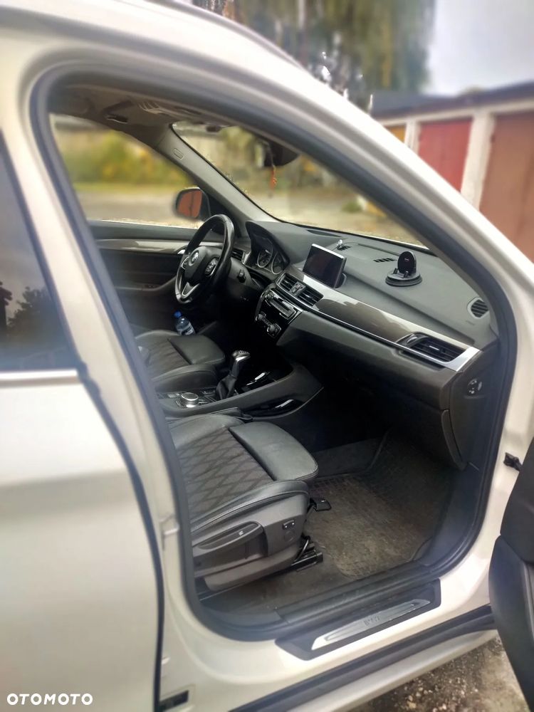 BMW X1 xDrive18d Business Edition - 10