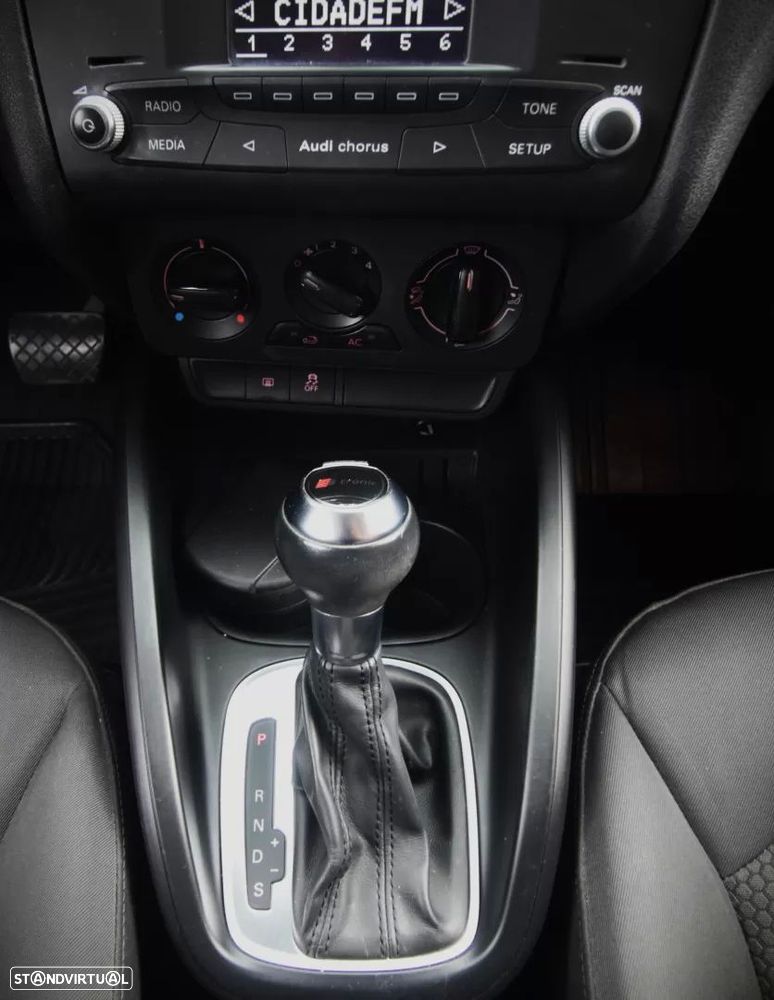 Audi A1 1.6 TDI Advance S-Tronic — fotografia 15