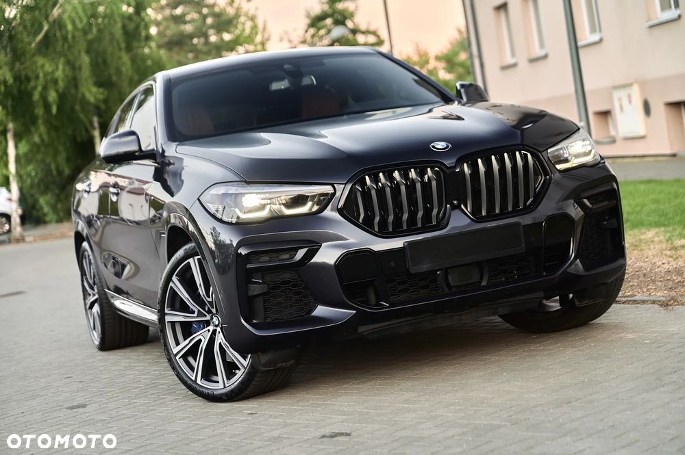 BMW X6 M50i - 1