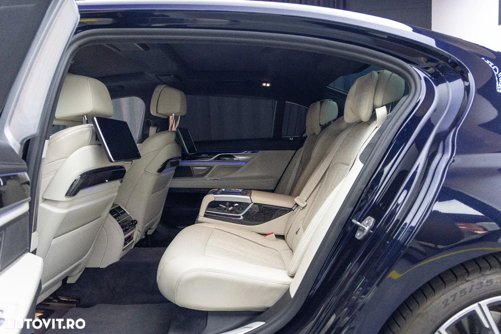 BMW Seria 7 745Le xDrive AT PHEV - 36