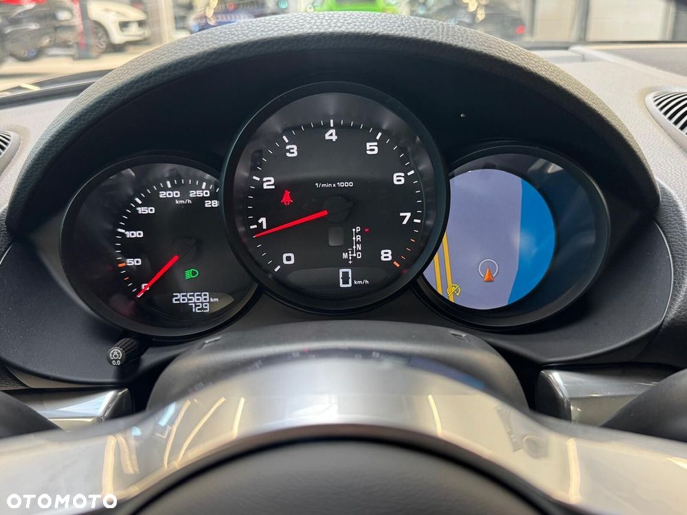 Porsche 718 Cayman - 14