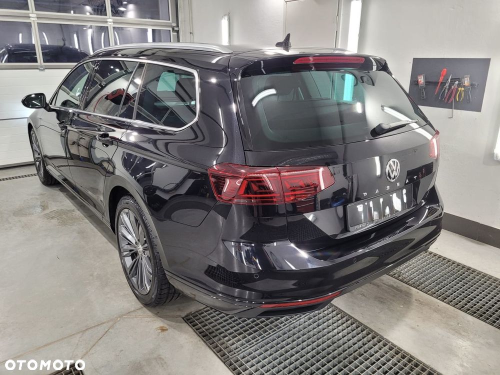 Volkswagen Passat 2.0 TDI Business DSG - 34