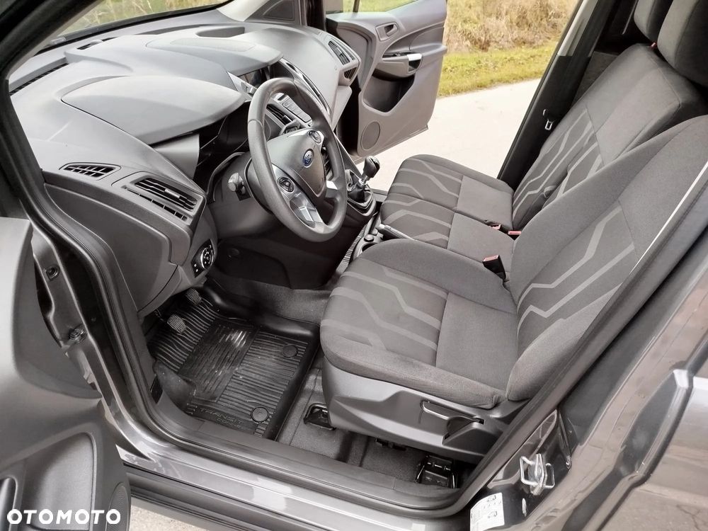 Ford Transit Connect - 8