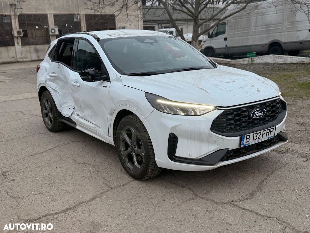 Ford Kuga 1.5 EcoBoost A8 FWD ST-Line - 9