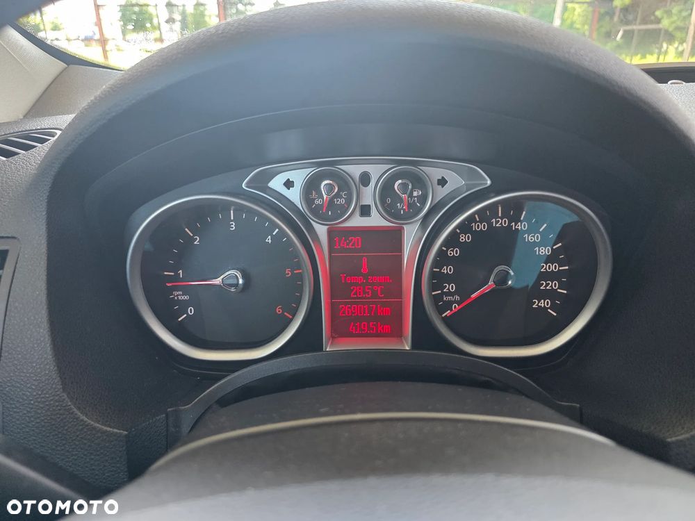 Ford Kuga - 16