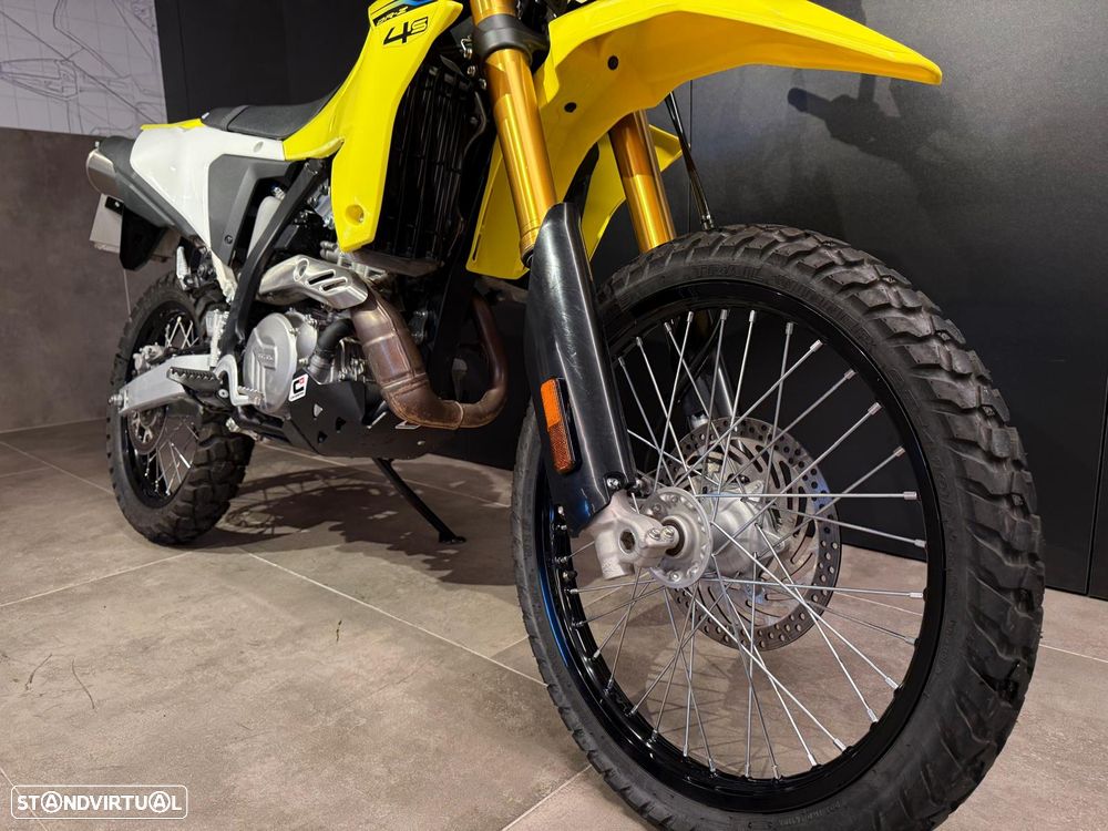 Suzuki DR - 4