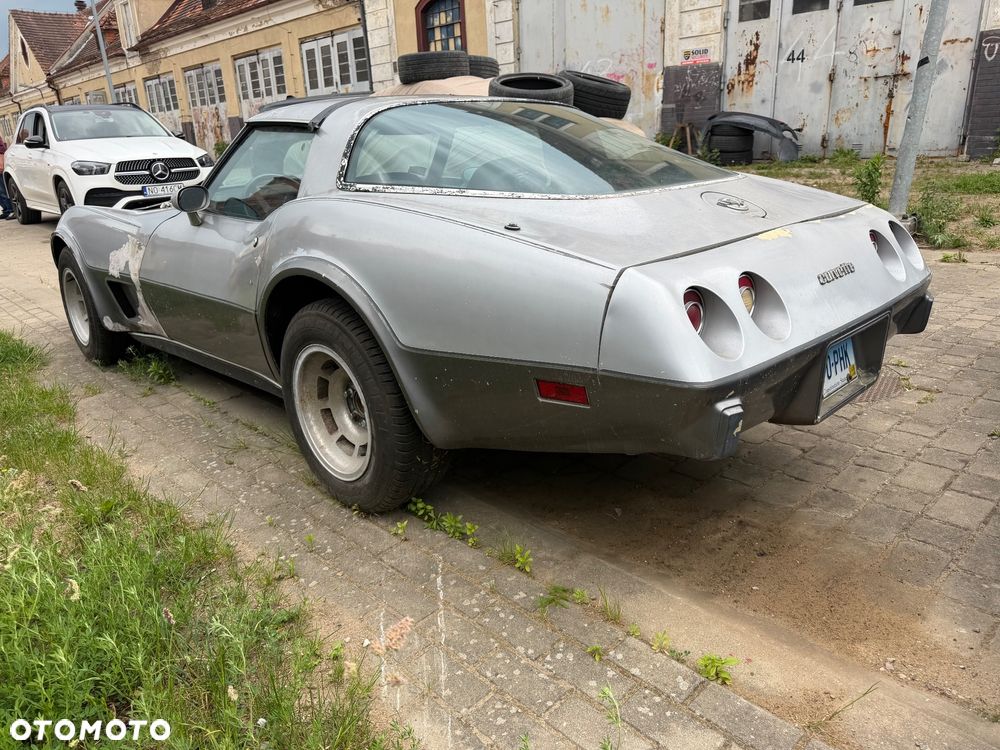 Chevrolet Corvette - 6
