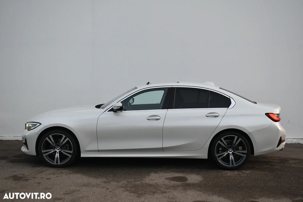 BMW Seria 3 320d xDrive AT MHEV - 16