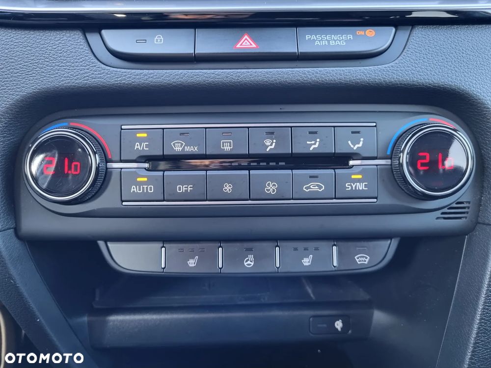 Kia ProCeed 1.6 T-GDI DCT7 OPF GT - 17