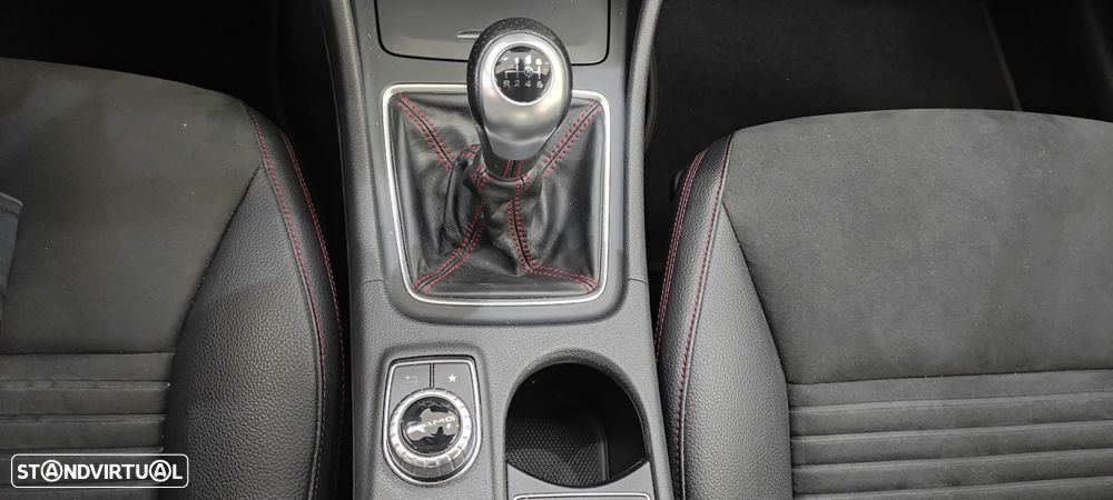 Mercedes-Benz CLA 180 CDI AMG Line - 32