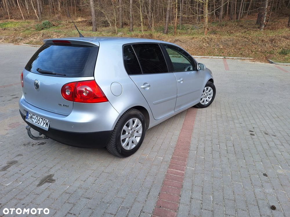 Volkswagen Golf 1.6 FSI Automatik Goal - 5