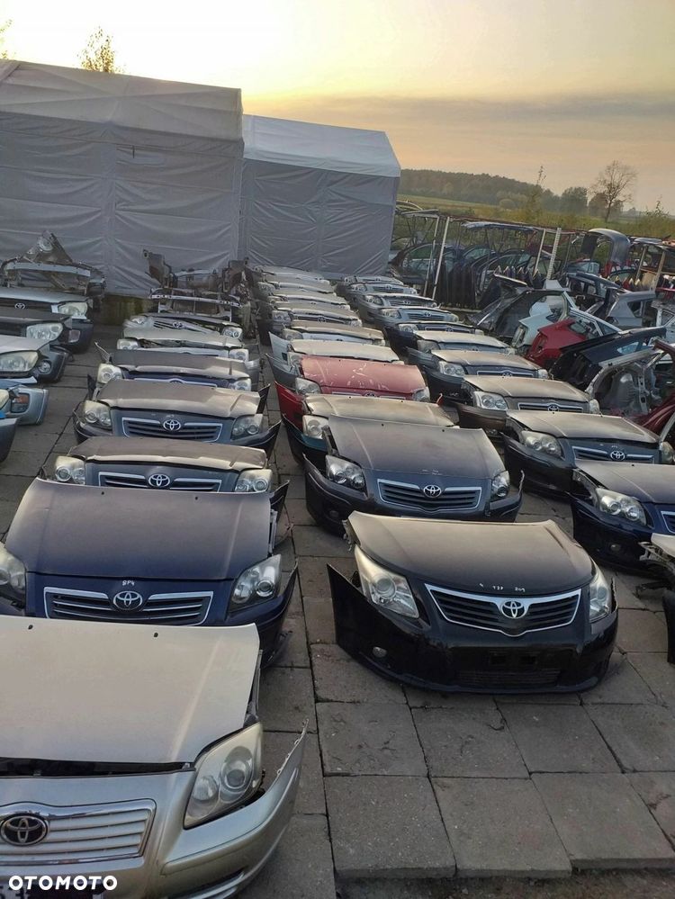 TOYOTA Avensis T25 03-08r fotel lewy przód kierowcy siedzisko oparcie - 6