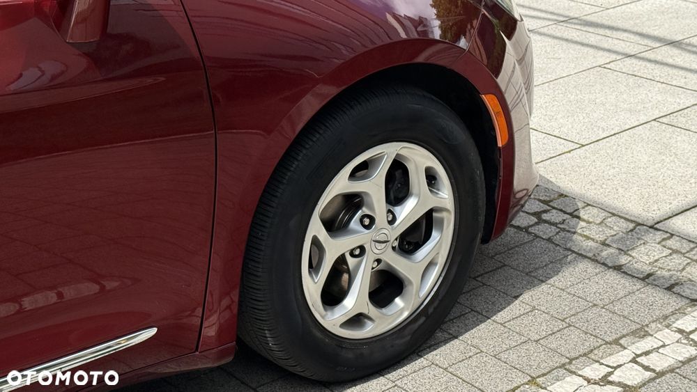 Chrysler Pacifica - 6