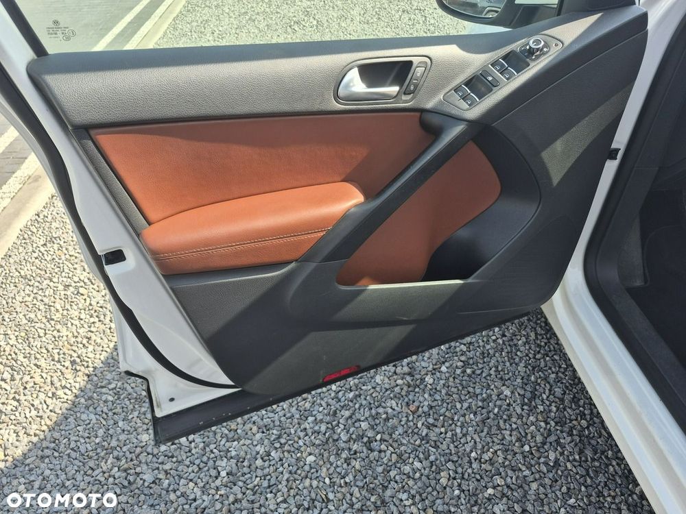 Volkswagen Tiguan - 14