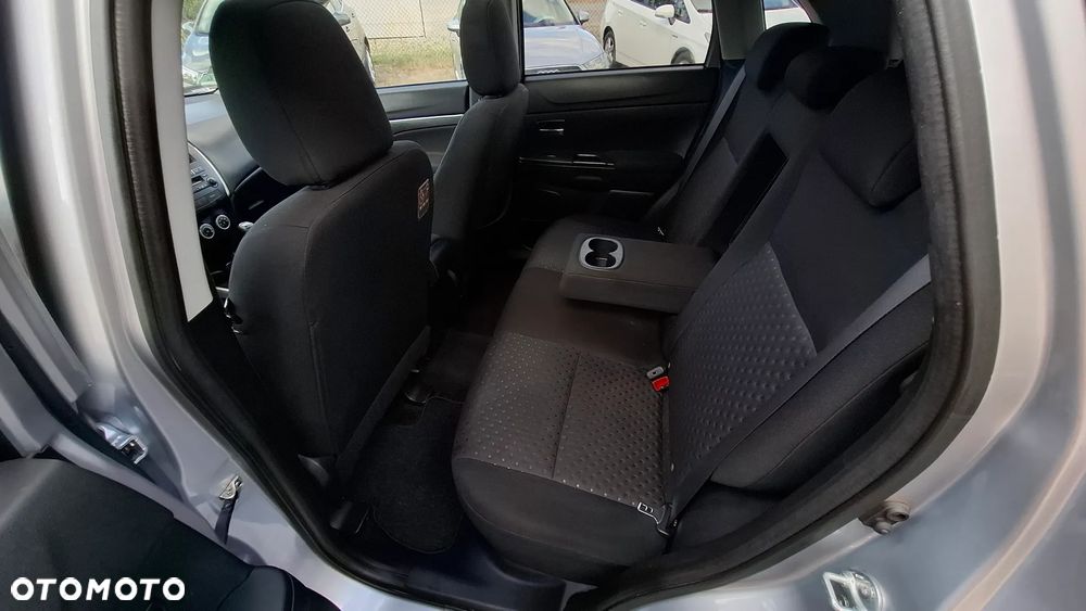 Mitsubishi ASX 1.8 DI-D 2WD Edition II - 24