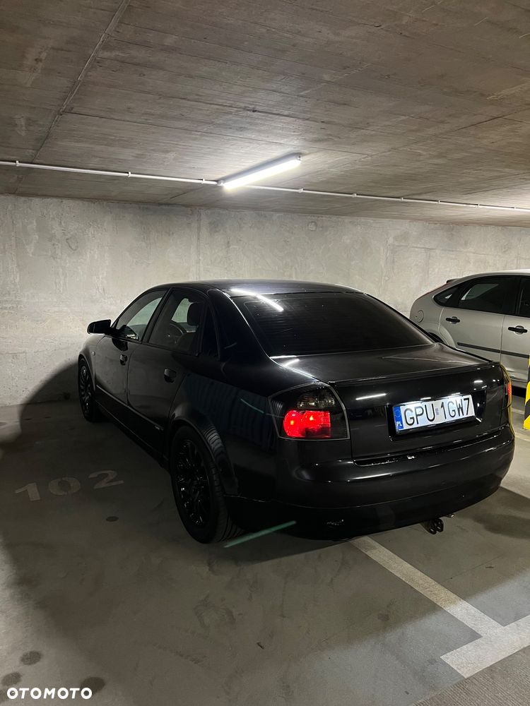 Audi A4 Avant 2.5 TDI Quattro - 9