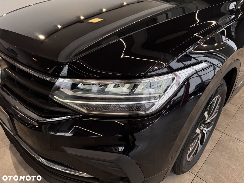 Volkswagen Tiguan - 10