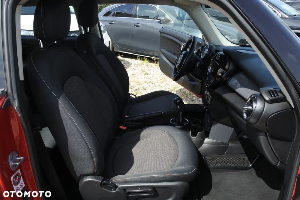 MINI Cooper John Works Trim - 6