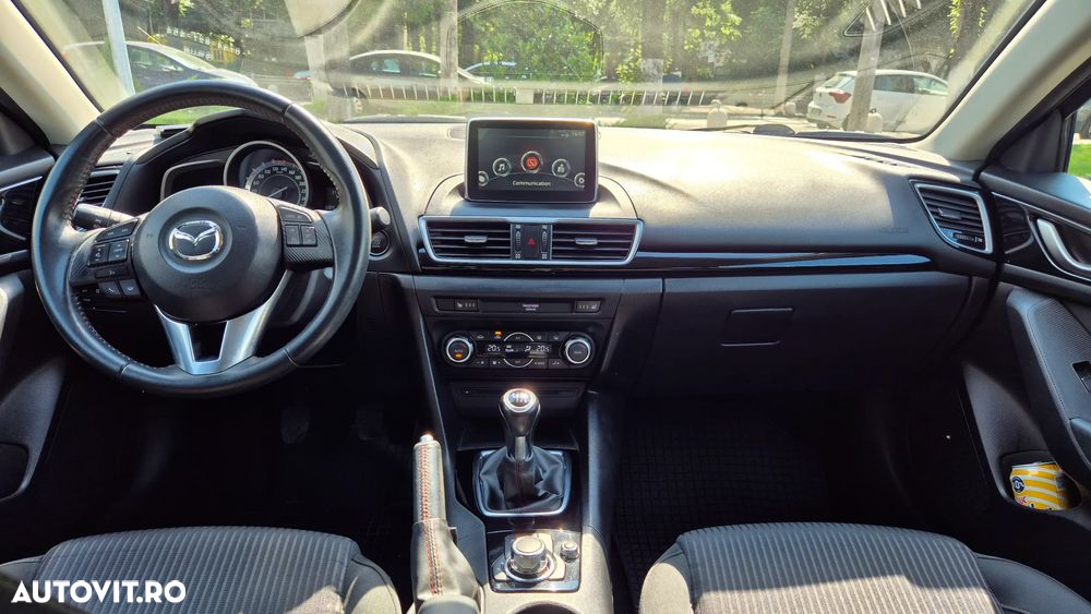 Mazda 3 - 8