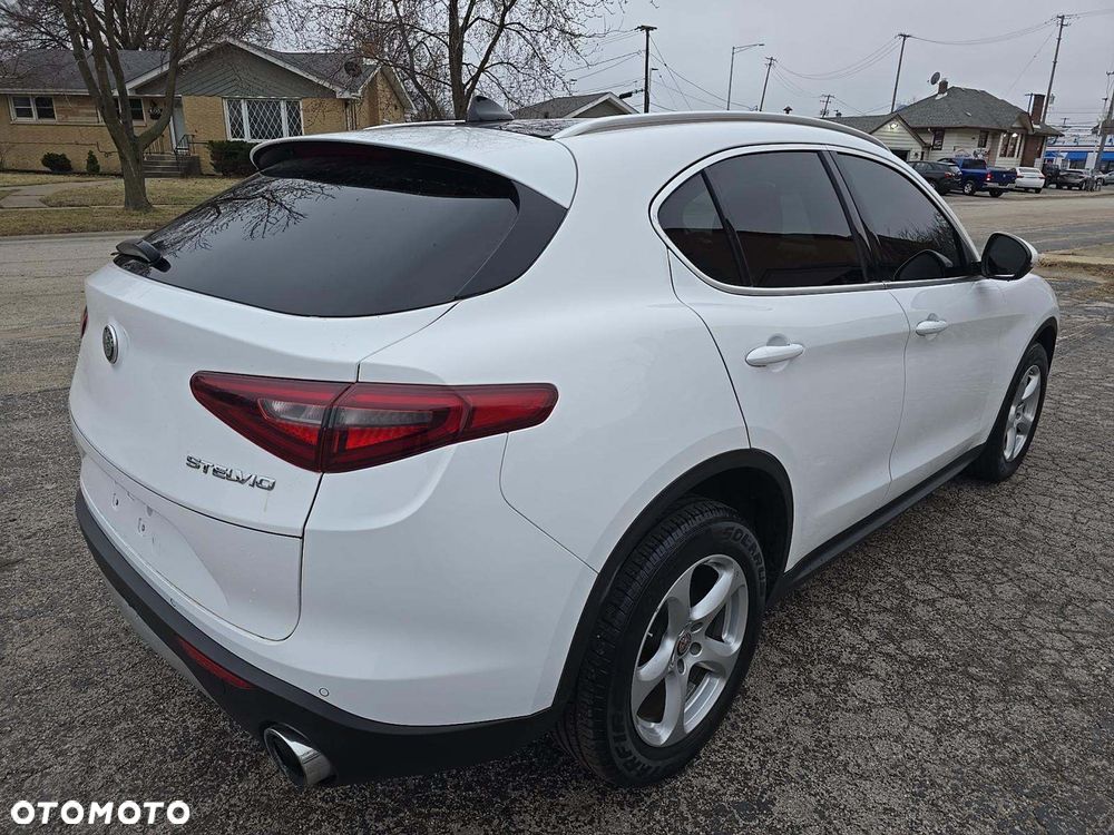 Alfa Romeo Stelvio 2.0 Turbo 16V AT8-Q4 Super - 5