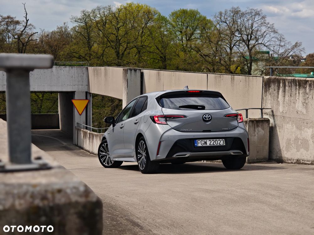 Toyota Corolla 2.0 Hybrid Comfort - 4