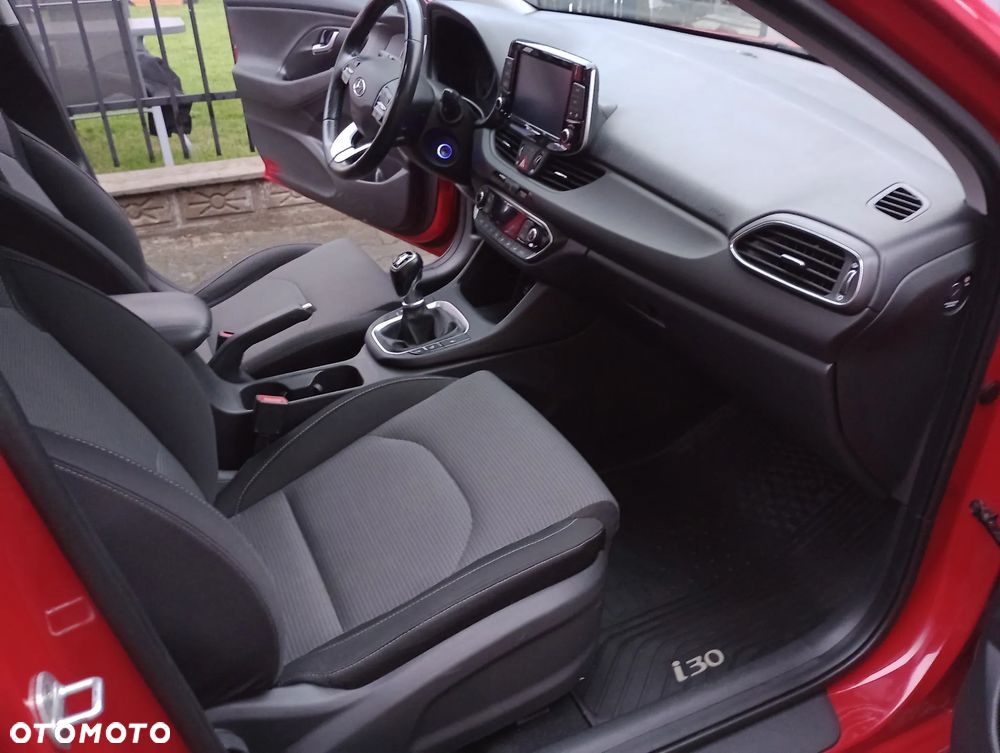 Hyundai i30 1.4 Premiere Comfort - 11