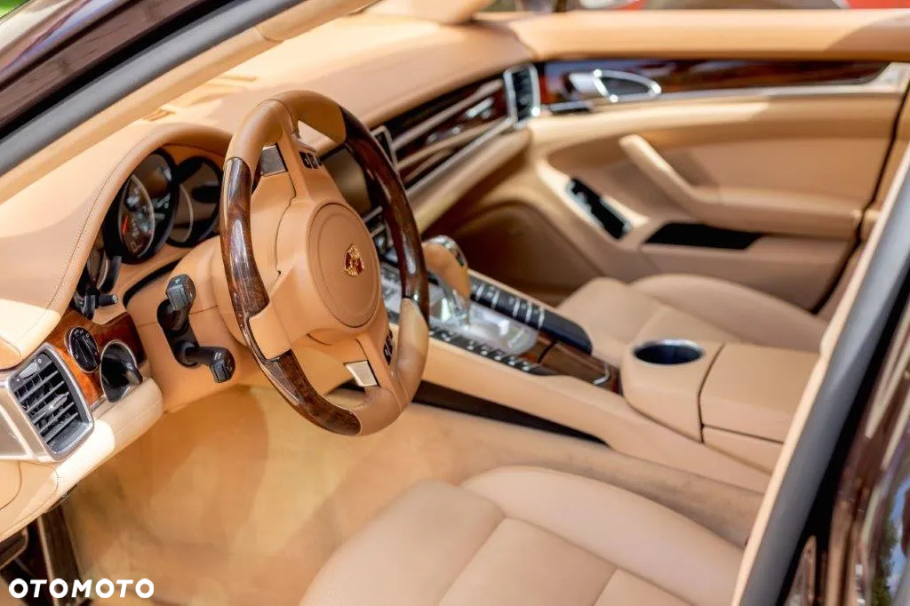 Porsche Panamera Turbo - 11