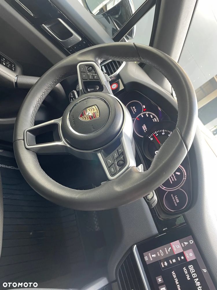 Porsche Cayenne Tiptronic S - 12