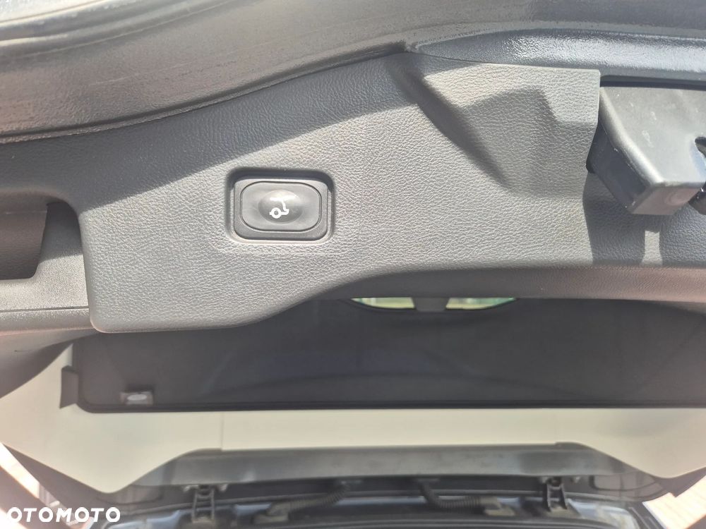 Ford Mondeo 2.0 EcoBlue Titanium - 12