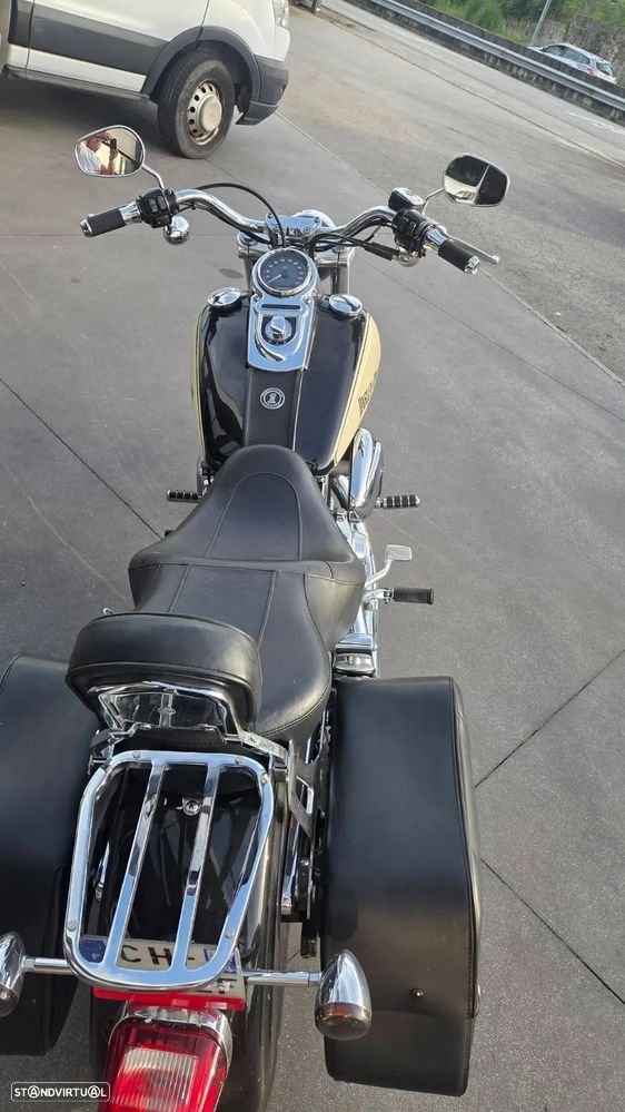 Harley-Davidson Dyna Super Glide Custom - 2