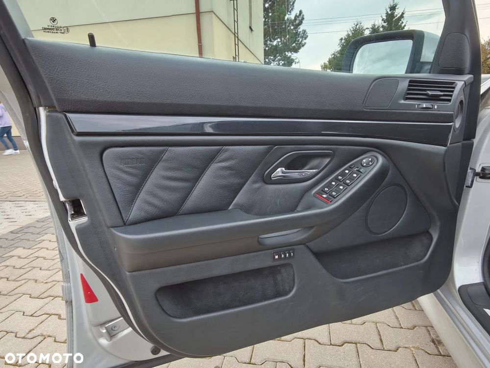 BMW Seria 5 - 33
