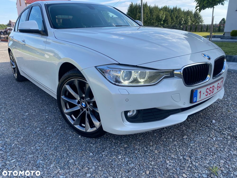 BMW Seria 3 318d Sport Line - 14