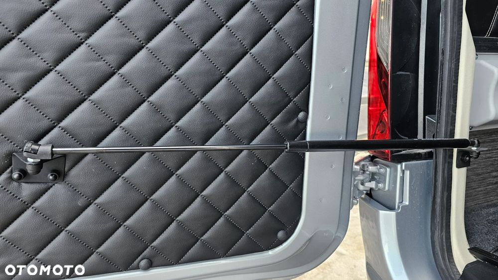 Mercedes-Benz Sprinter 519 - 32